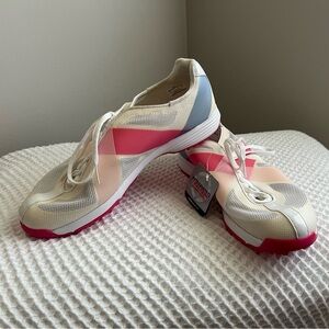 BNWT Women’s Nike Hyperfuse Golf Shoes